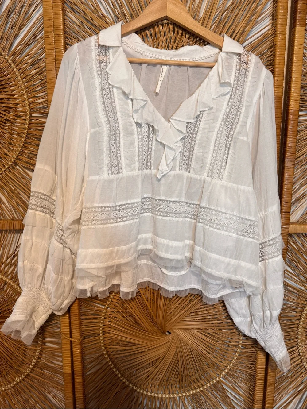 By Anthropologie Ruffled V-Neck Popover Blouse | White | Size: L